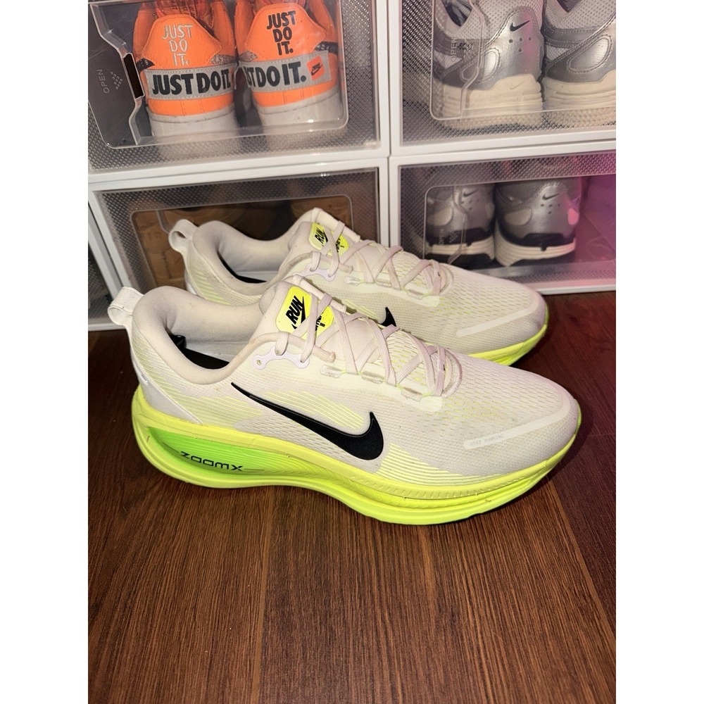 Nike Men's Vomero 18 HM6803-100 White Running Shoes Size 10.5 Sneaker